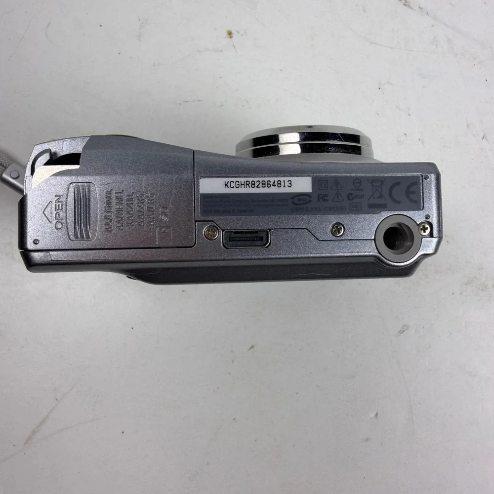 Kodak EasyShare C813 Digital Camera 8.2MP 3x Optical Zoom PARTS ONLY NOT WORKING